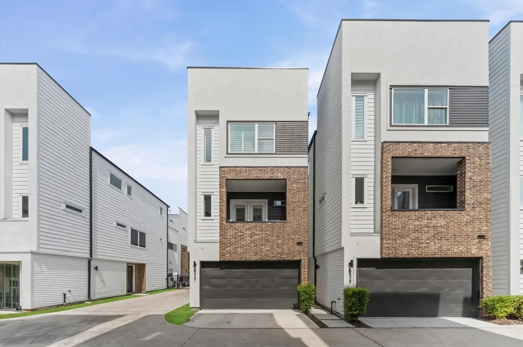 5827 Dolores Street Houston TX 77057