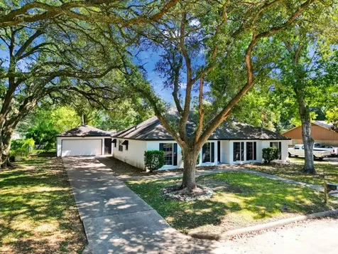 1215 Briar Lane Wharton TX 77488