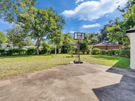 1215 Briar Lane Wharton TX 77488
