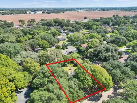 1215 Briar Lane Wharton TX 77488