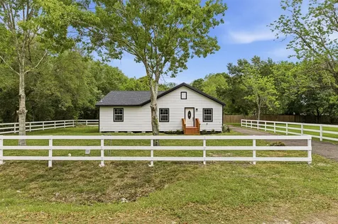 8414 Schiro Road Hitchcock TX 77563