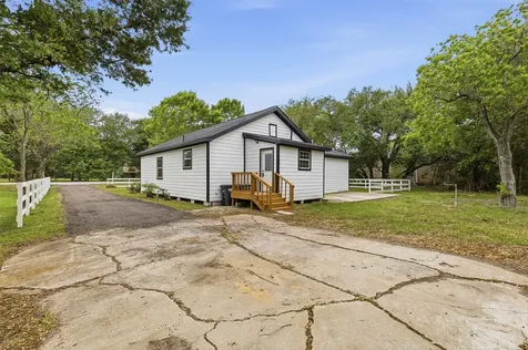 8414 Schiro Road Hitchcock TX 77563