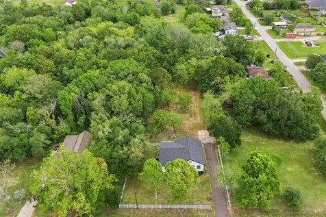 8414 Schiro Road Hitchcock TX 77563