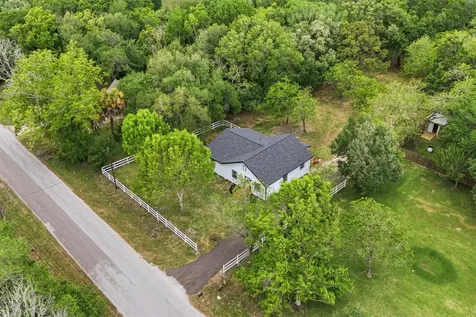8414 Schiro Road Hitchcock TX 77563