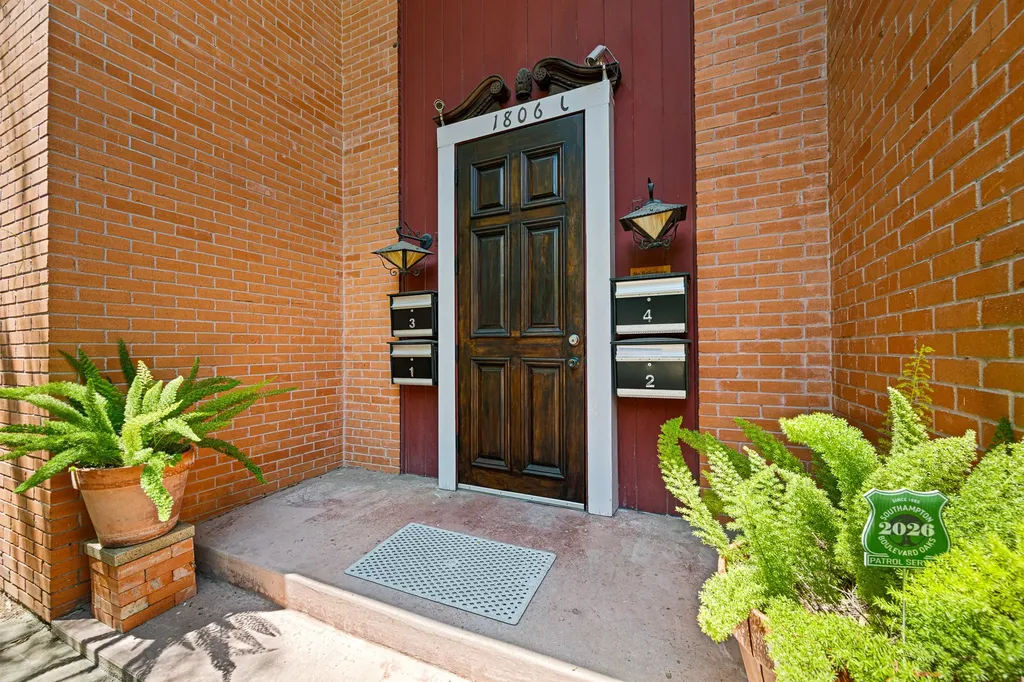 1806 Banks Street 1 Houston TX 77098
