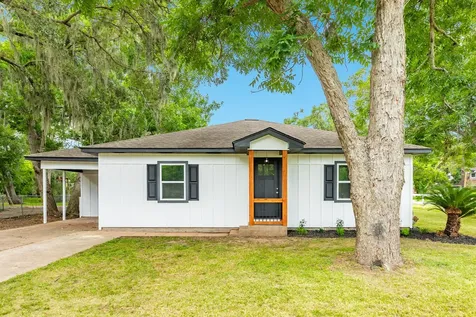 207 Stockman Street Sweeny TX 77480