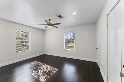 5231 Lyndhurst Drive Houston TX 77033