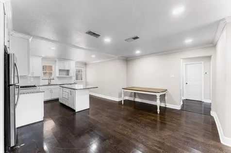 5231 Lyndhurst Drive Houston TX 77033