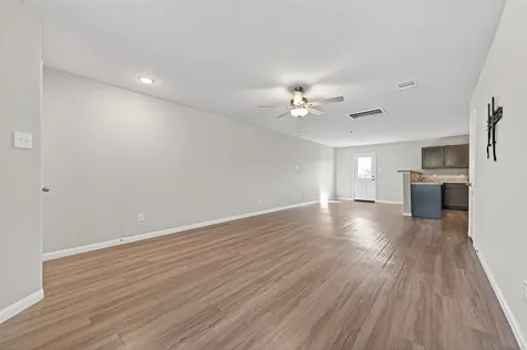 940 21st Street Hempstead TX 77445