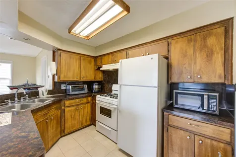 138 Tarpon Street Bayou Vista TX 77563