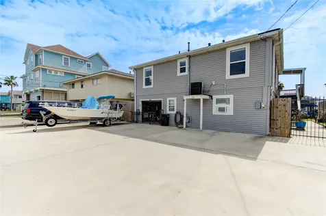 138 Tarpon Street Bayou Vista TX 77563