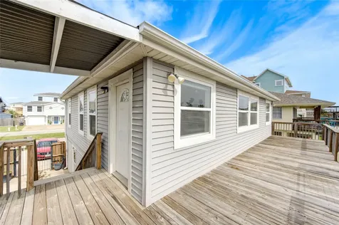 138 Tarpon Street Bayou Vista TX 77563