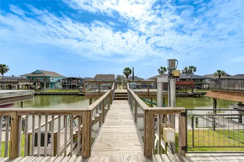 138 Tarpon Street Bayou Vista TX 77563