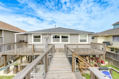 138 Tarpon Street Bayou Vista TX 77563