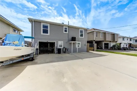 138 Tarpon Street Bayou Vista TX 77563