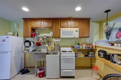 138 Tarpon Street Bayou Vista TX 77563