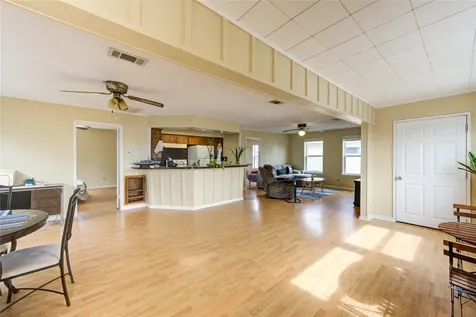 138 Tarpon Street Bayou Vista TX 77563