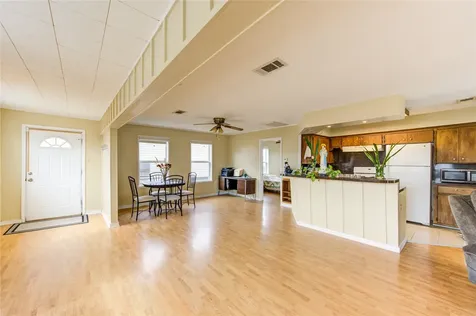 138 Tarpon Street Bayou Vista TX 77563