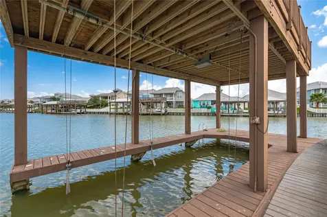 5321 Allen Cay Drives Texas City TX 77590