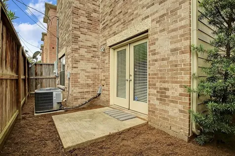 2705 Rutland Street B Houston TX 77008