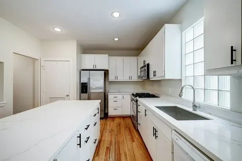 2705 Rutland Street B Houston TX 77008