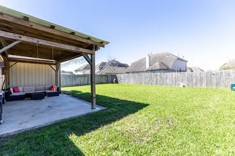 2061 Lepper Street Alvin TX 77511