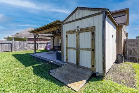 2061 Lepper Street Alvin TX 77511