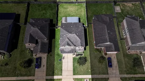 2061 Lepper Street Alvin TX 77511