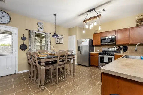 2061 Lepper Street Alvin TX 77511