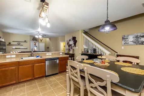 2061 Lepper Street Alvin TX 77511