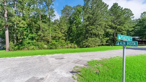 11 Peaceful Drive Huntsville TX 77340