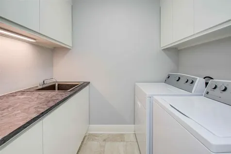 2 Woodstone Street Houston TX 77024