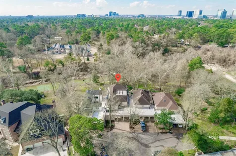 2 Woodstone Street Houston TX 77024