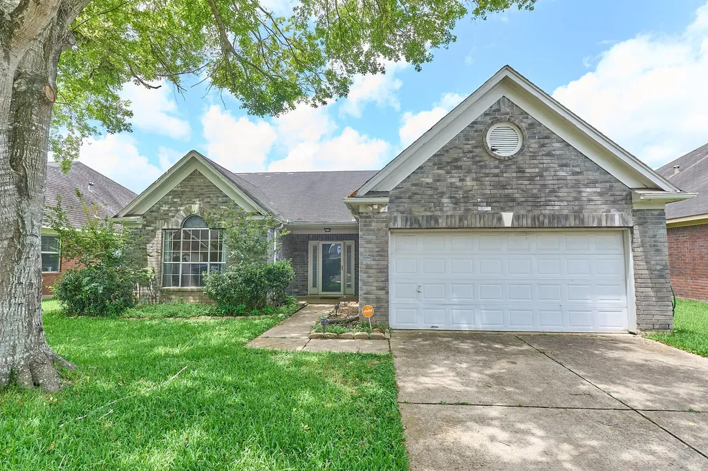 2922 Veva Drive Pearland TX 77584