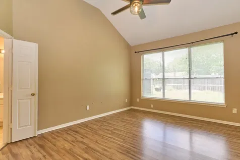 2922 Veva Drive Pearland TX 77584
