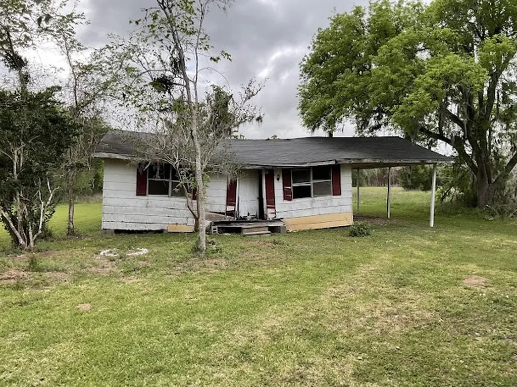 1857 County Road 318 Brazoria TX 77422