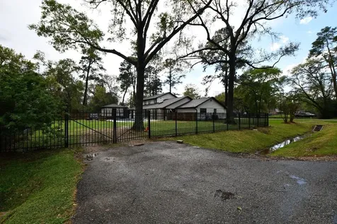 11534 Oak Valley Drive Houston TX 77065