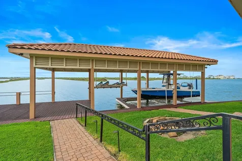 21 Loggerhead Hitchcock TX 77563