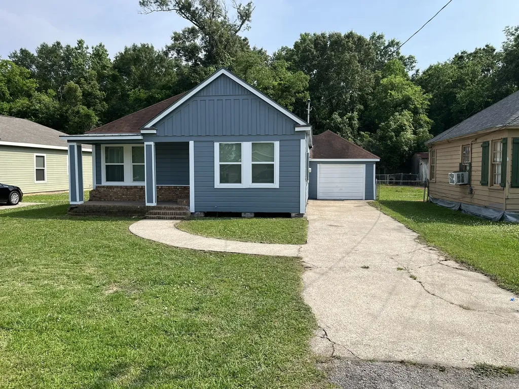 1755 Parry Street Beaumont TX 77703
