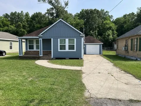 1755 Parry Street Beaumont TX 77703