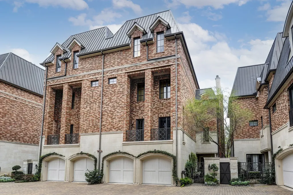 1239 Rue De La Paix Way B2 Houston TX 77056