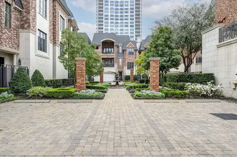 1239 Rue De La Paix Way B2 Houston TX 77056