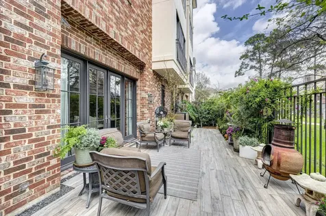 1239 Rue De La Paix Way B2 Houston TX 77056