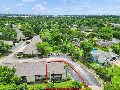 5005 Georgi Lane 194 Houston TX 77092