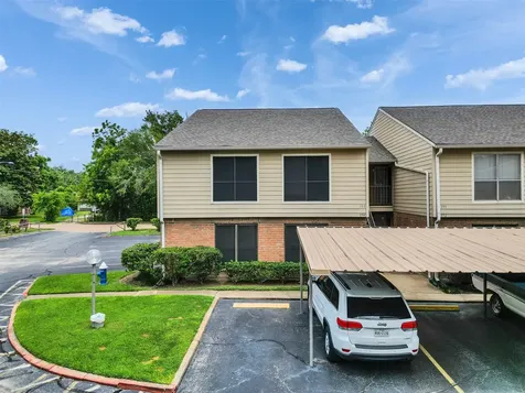 5005 Georgi Lane 194 Houston TX 77092