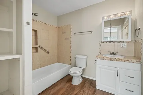 6500 Haden Drive Hitchcock TX 77563