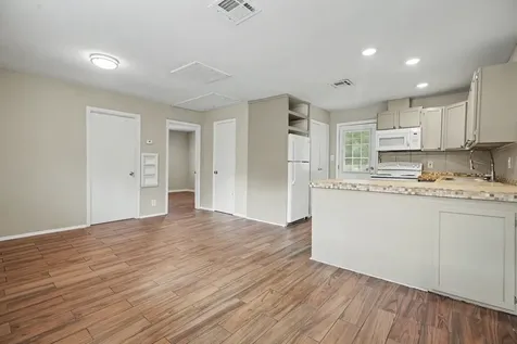 6500 Haden Drive Hitchcock TX 77563