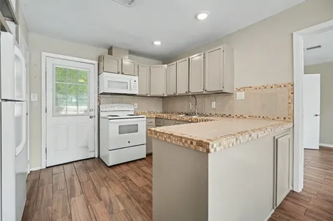 6500 Haden Drive Hitchcock TX 77563