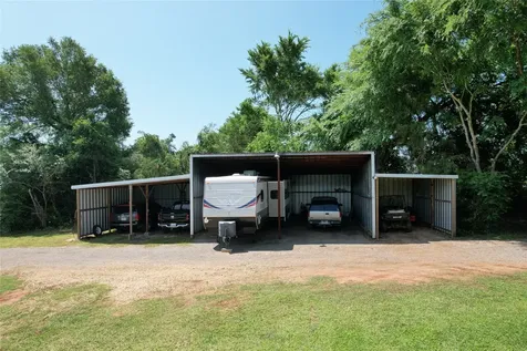 535 County Road 1710 Grapeland TX 75844
