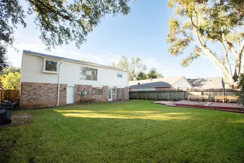 2627 The Highlands Drive Sugar Land TX 77478